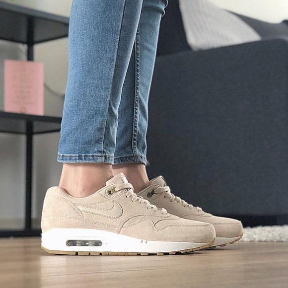 nike air max 1 oatmeal